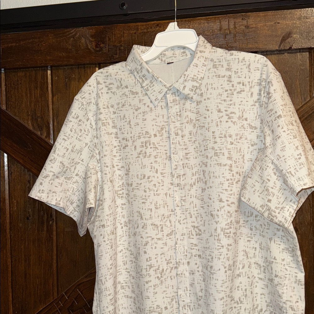 Lululemon White Patterned Short Sleeve Shirt - image 4